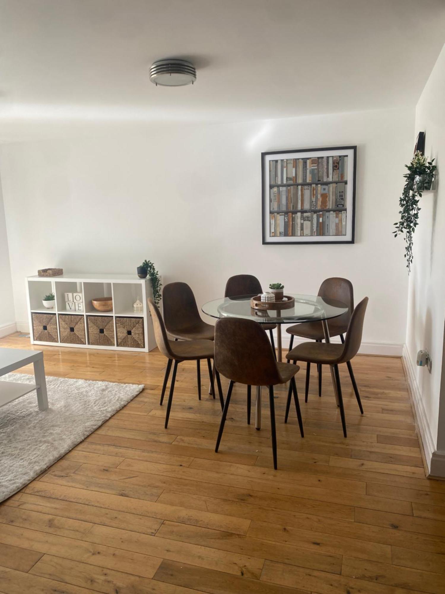 2 Bedroom Flat In Riverside West London Eksteriør billede
